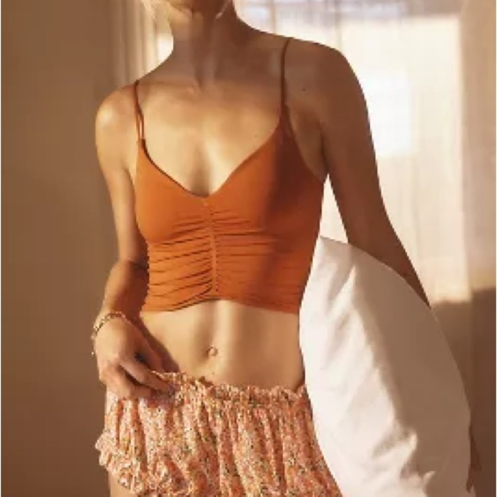 Anthropologie | THE RENNA SEAMLESS‎ RUCHED BRA | S/M | NWOT